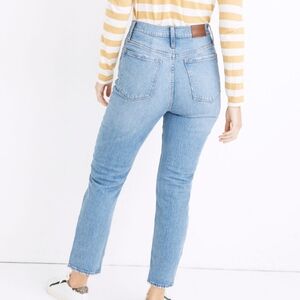 Madewell women's high rise classic straight jeans in nearwood wash blue